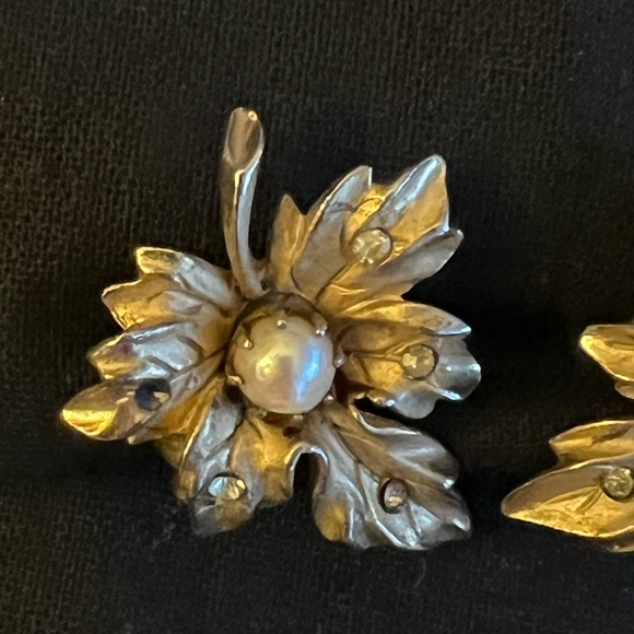 Vintage Coro Earrings - Picture 8 of 9